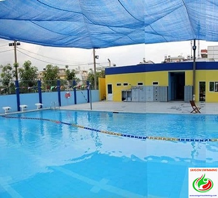 View hồ bơi đẹp tại hồ bơi Nhà thi đấu Trường Việt Anh